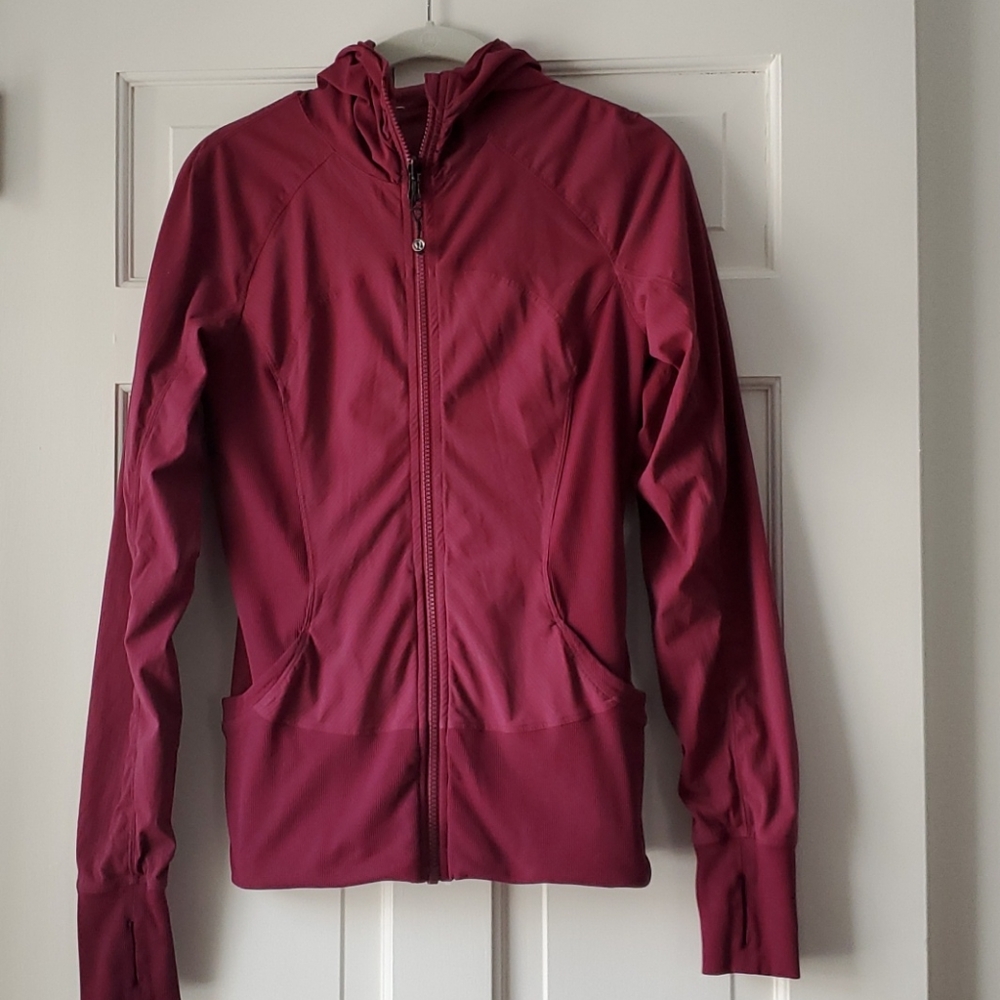 LULULEMON WATER-RESISTANT JACKET RASPBERRY WOMEN'S SIZE 8